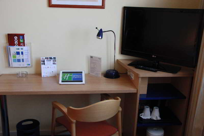 Hotel Express San Sebastian De Reyes By Ihg